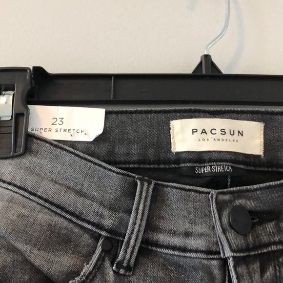 PacSun ripped grey jeans! - Picture 7 of 8